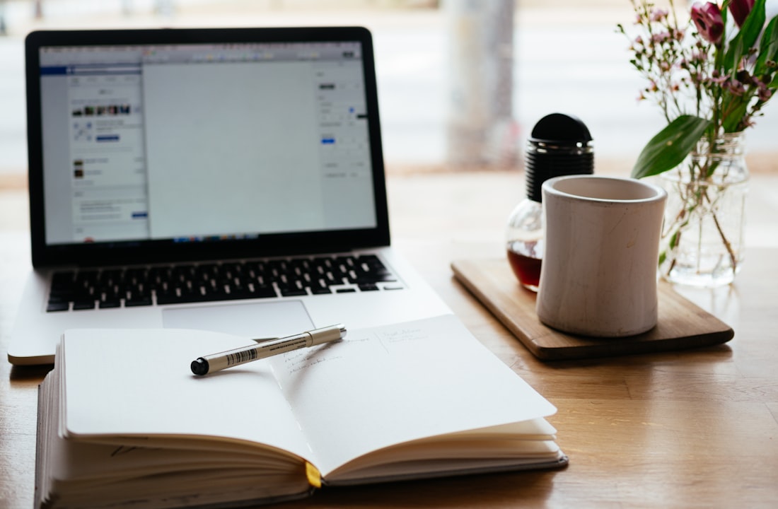 Estudia a tu ritmo desde cualquier dispositivo — AI4U Academy